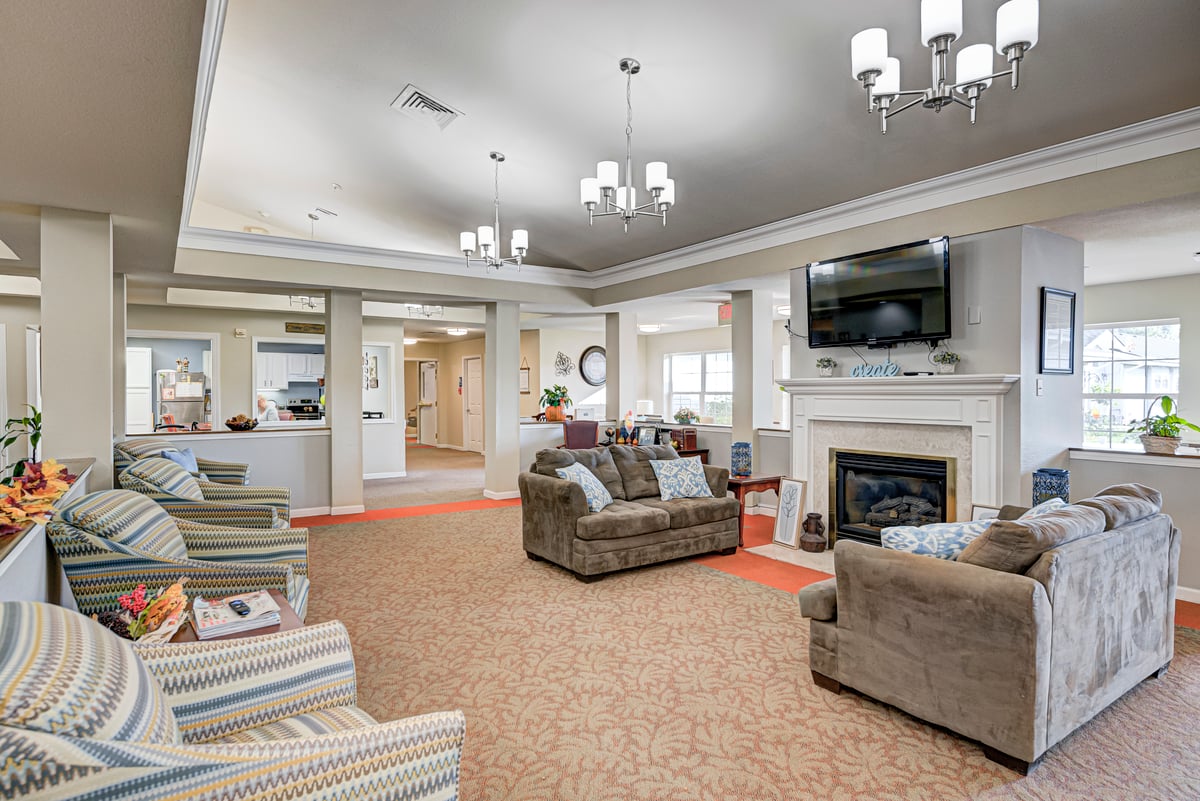 Walker Place_livingroom-3